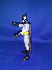 DC BATMAN 6″ Action Figure Gray Suit Batman 80 Years Mattel Ages 3 & Up