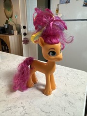 Hasbro My Little Pony A New Generation Sunny Starscout – 6.5 Inches