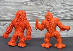 LOT OF 2 VINTAGE DIENER RUBBER SPACE MONSTER ERASER TREE TRUNK & LIZARD