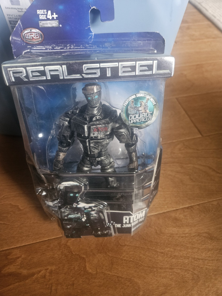JAKKS Pacific Real Steel Atom Series 1 Light Up Action Figure 2011 Age 4+