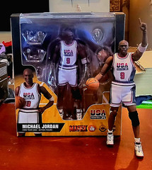 MAFEX Michael Jordan USA Basketball Action Figure w/ Basketball