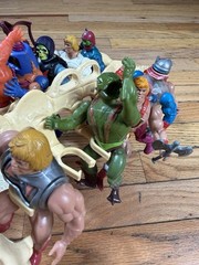Vintage MOTU Battle Bones 1984 w/12 Figures He-Man Masters of the Universe Retro