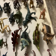 Huge Dinosaur Lot Of 100 Assorted Brands Sizes Types Skeletons Plastic, Rubber