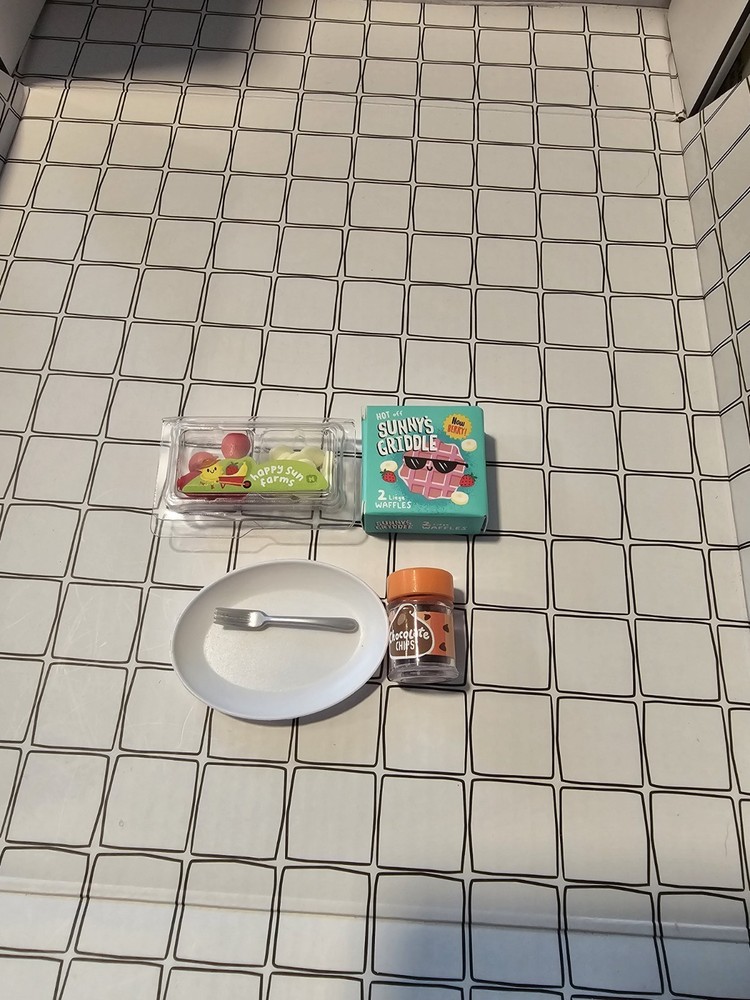 HTF Miniverse MGA Make It Mini BANANABERRY WAFFLES Opened No Resin