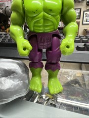 Vintage Rare 1990 Toy Biz Marvel Heroes Incredible Hulk Crushing Arms w/Rock