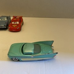 Disney Pixar Cars-Lot of 7 Cars McQueen-Die Cast & Plastic