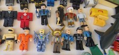 Roblox Huge Lot Of Mixed Roblox Action Figures Parts And Accessories