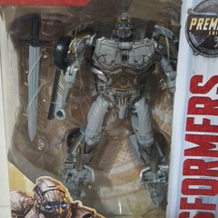 Transformers The Last Knight TLK Premier Edition Deluxe Class Cogman