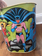 Vintage 1966 Batman & Robin Metal Trash Can Waste lithograph Cheinco 11.5″ Wear