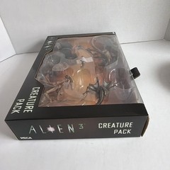 NECA Alien 3 Creature Pack (DAMAGED Queen Buster Broken Arm) SOLD STRICTLY As Is