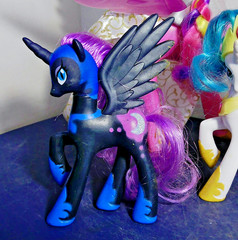 Hasbro My Little Pony Figurines~ 5 To Choose From! Your Choice!