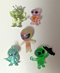 Lot 15 Vintage Mini Alien Figurine Toys 1″ – 3.5″