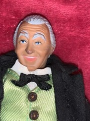 VINTAGE 1974 MEGO WIZARD OF OZ WIZARD ” 8″ DOLL – MISSING 1 SHOE VINTAGE USED