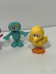 Sesame Street Lot of 4 Poseable 3 in Figures Elmo Big Bird Rosita & Abby