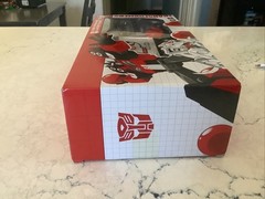 Transformers TARGET OPTIMUS PRIME & AUTOBOT BULLSEYE 40th Anniversary