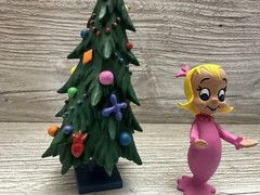 McFarlane Toys Dr. Seuss How the Grinch Stole Christmas! Cindy Lou Who *Details*