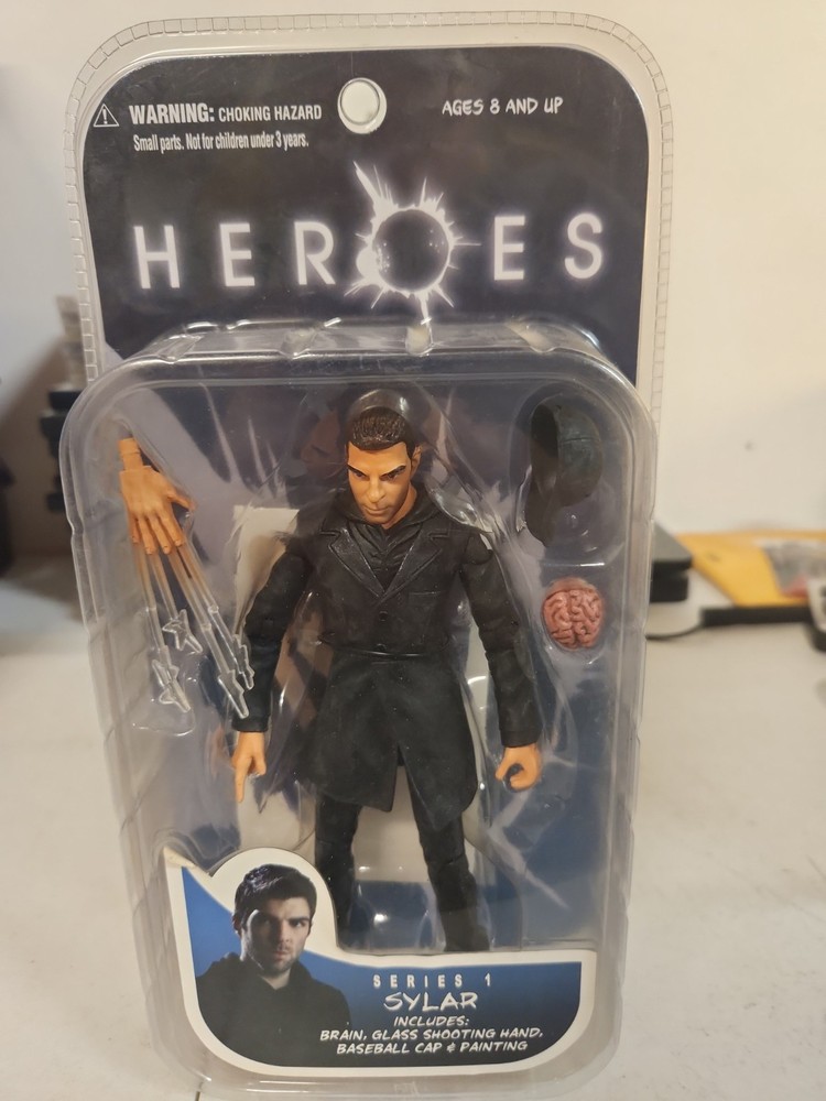 Mezco Toyz NBC Heroes Series 1 SYLAR TV Show Action Figure Brand New