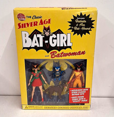 DC Direct Classic Silver Age Batgirl Batwoman Bat-Mite Ace Set + Utility Purse
