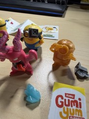 Zuru Gumi Yum Despicable Me Complete Set W/ Gold James Ultra Rare
