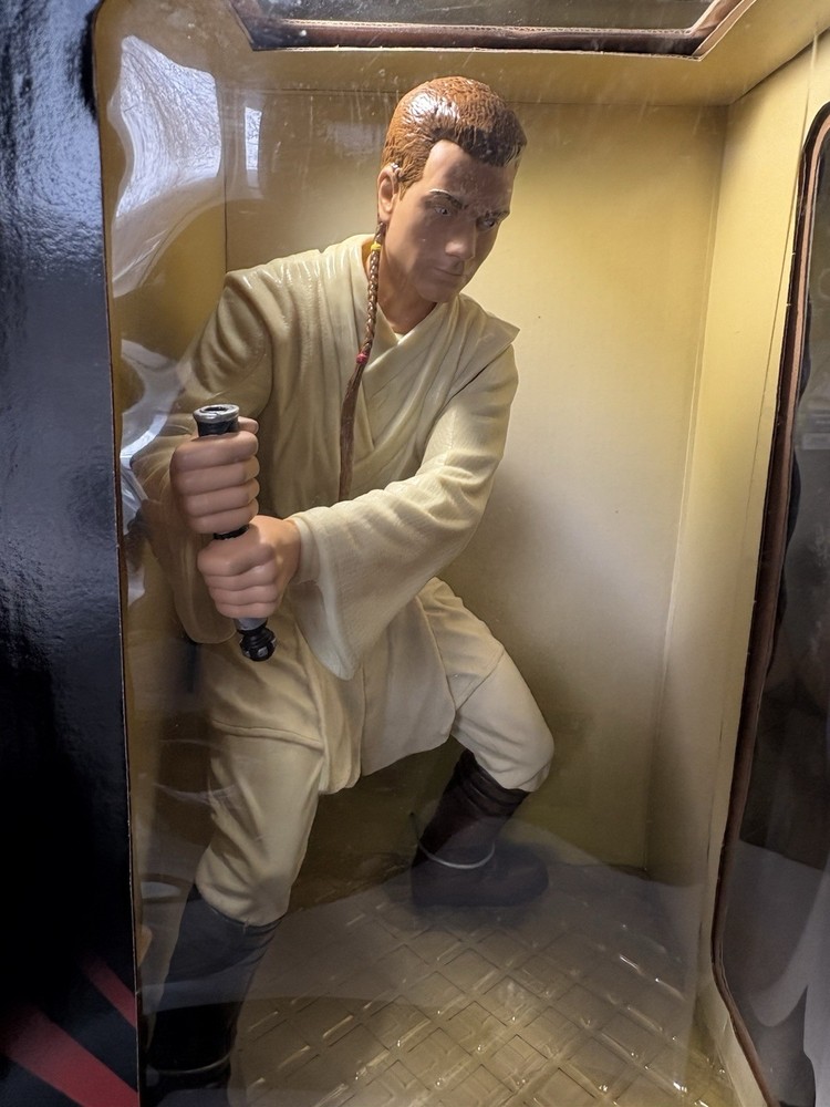 Obi-Wan Kenobi Mega-Collectable
