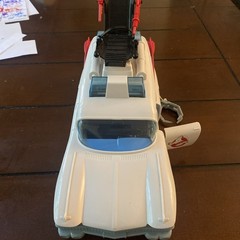 The Real Ghostbusters Ecto-1 – Kenner Hasbro 2021 With Five Figures Slimer