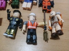 ROBL0X Action Figures Mixed Lot Of 14