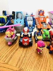 Paw Patrol Assorted Vehicles & Figures Lot Read Spin Master