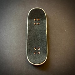 CatfishBBQ – Her Majesty Pink – FWD – 33mm – Fingerboard Deck