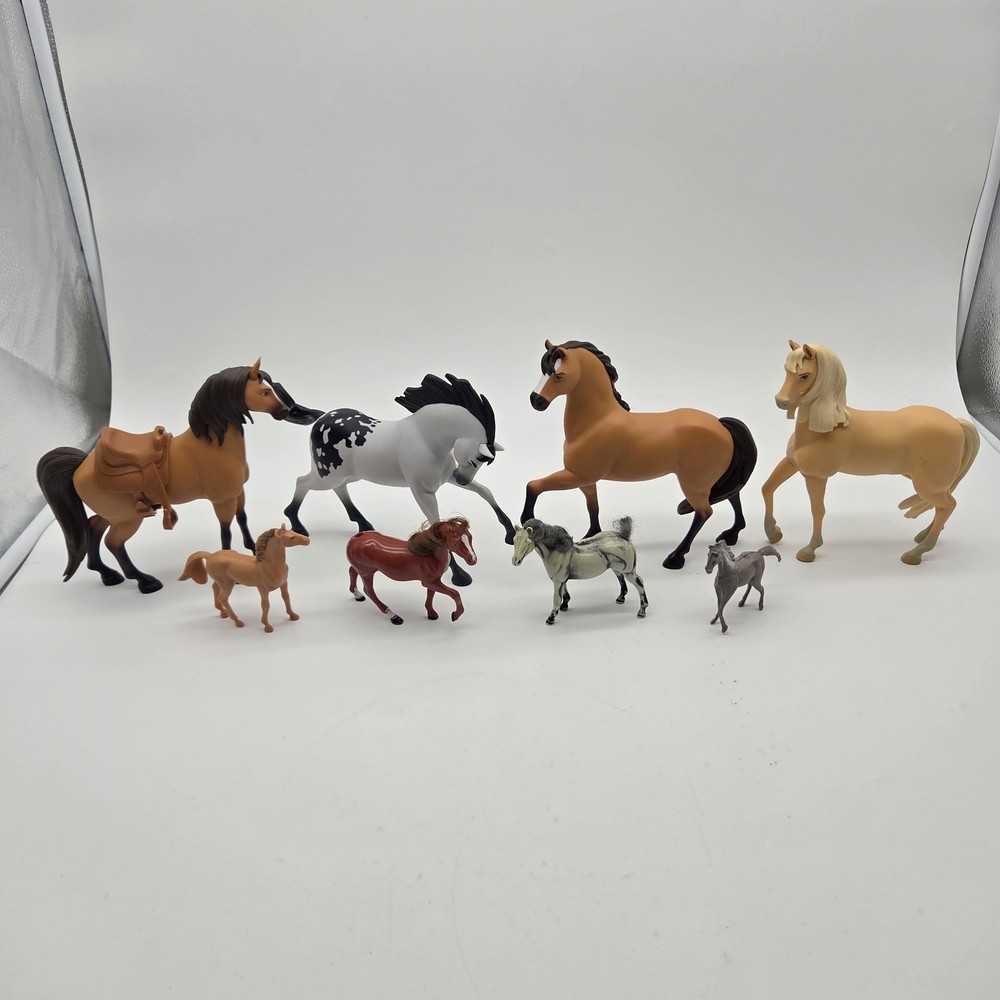 DreamWorks Spirit Riding Free Horse 2017 Chica Linda Lot Horses DWA Just Play