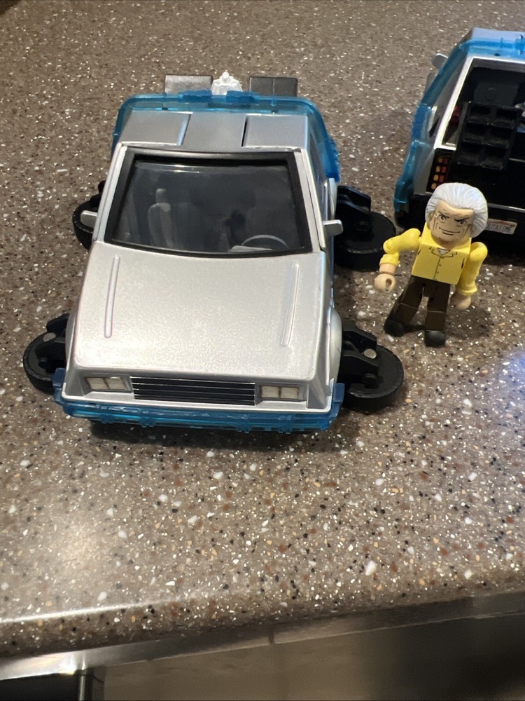 Back to the Future Minimates II DOC BROWN & HOVER DELOREAN MINI-TIME MACHINE