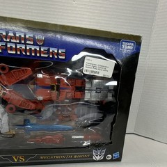 Takara Tomy Hasbro Transformers Street Fighter Optimus Prime vs Megatron Boxed …