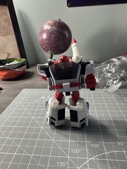 Transformers Kingdom Red Alert WFC Trilogy Deluxe Class Generations