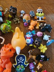 Over 3 lbs 10 oz Toys Action Figures Cartoon Sponge Bob Santa Alien massive amt