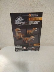 Jurassic World Hammond Collection: Ornitholestes Dinosaur Figure. B
