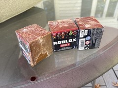 ROBL0X Celebrity Series 8 mystery box lot of 3 damage on one box
