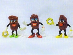 California Raisins, Red, Green & Yellow Shoes, Set of 3 Dancers, 2 1/2″ Tall