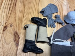 3R DID/AL/UJINDOU UD9041 GERMAN PANZERGRENADIER KHARKOV 1943 WINTER UNIFORM 2