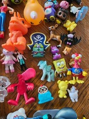 Over 3 lbs 10 oz Toys Action Figures Cartoon Sponge Bob Santa Alien massive amt