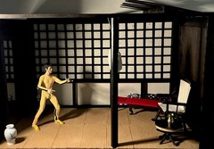 BRUCE LEE 1:6 ENTER THE DRAGON/GAME OF DEATH BOXED SET OF 2 +XTRA HANDS & STANDS