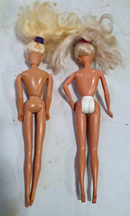 Lot of 2 Vintage Mattel Barbie Dolls Swivel Waist Big Blonde Hair – 76