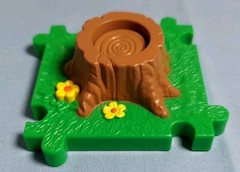 Jakks 2013 Smurfs Micro Village Garden, Water, Treasure, 19 Tiles & 10 Smurfs