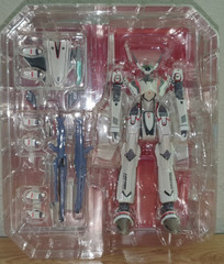 Macross Frontier VF-100 ‘s VF-25F Messiah Alto Custom 1/100 Bandai 2009