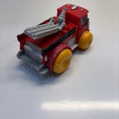 Disney Pixar CARS Hydro Wheels Red Deluxe Pull Back Race On Water Fire Truck