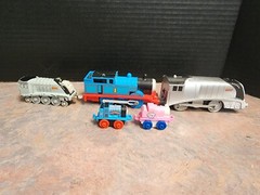 Thomas the Train &Friends Die Cast &Plastic Trains Lot of 5