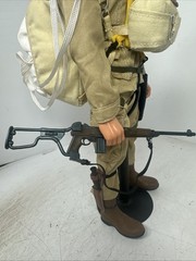 1/6 HASBRO GI JOE WW2 101ST AIRBORNE PARATROOPER D DAY W/ REAL PARACHUTE M1A1
