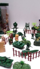 82pcs/set Military Playset Plastic Toy Soldier Army Men Figures & Accessories 3+