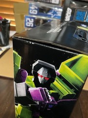 The Transformers: The Movie Studio Series Voyager Class Constructicon Mixmaster