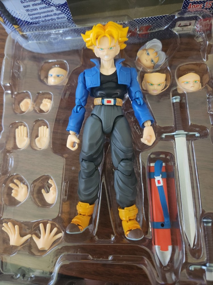 S.H.Figuarts Trunks Dragon Ball Z Action Figure Boxed w/ Sword, Alt Hands