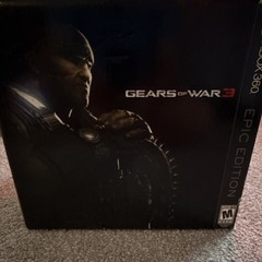 Xbox 360 Gears of War 3 Epic Edition Figure w/ Art & Design of Gears of War Book