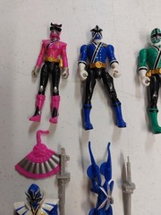 Power Rangers Samurai action figures lot Of 8 Weapons Blue Red Green R38